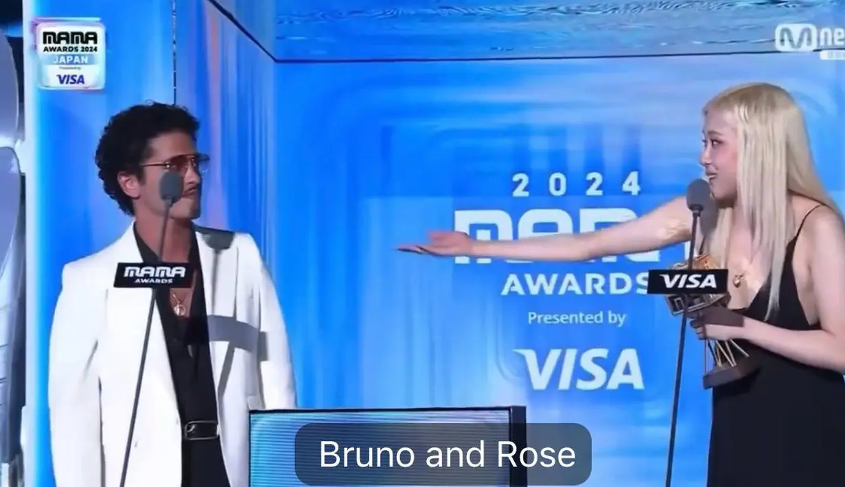 Rose dan Bruno memenangkan penghargaan Global Sensation untuk lagu fenomenal mereka yang berjudul "APT". (Foto: Doc MAMA Awards 2024 via X)