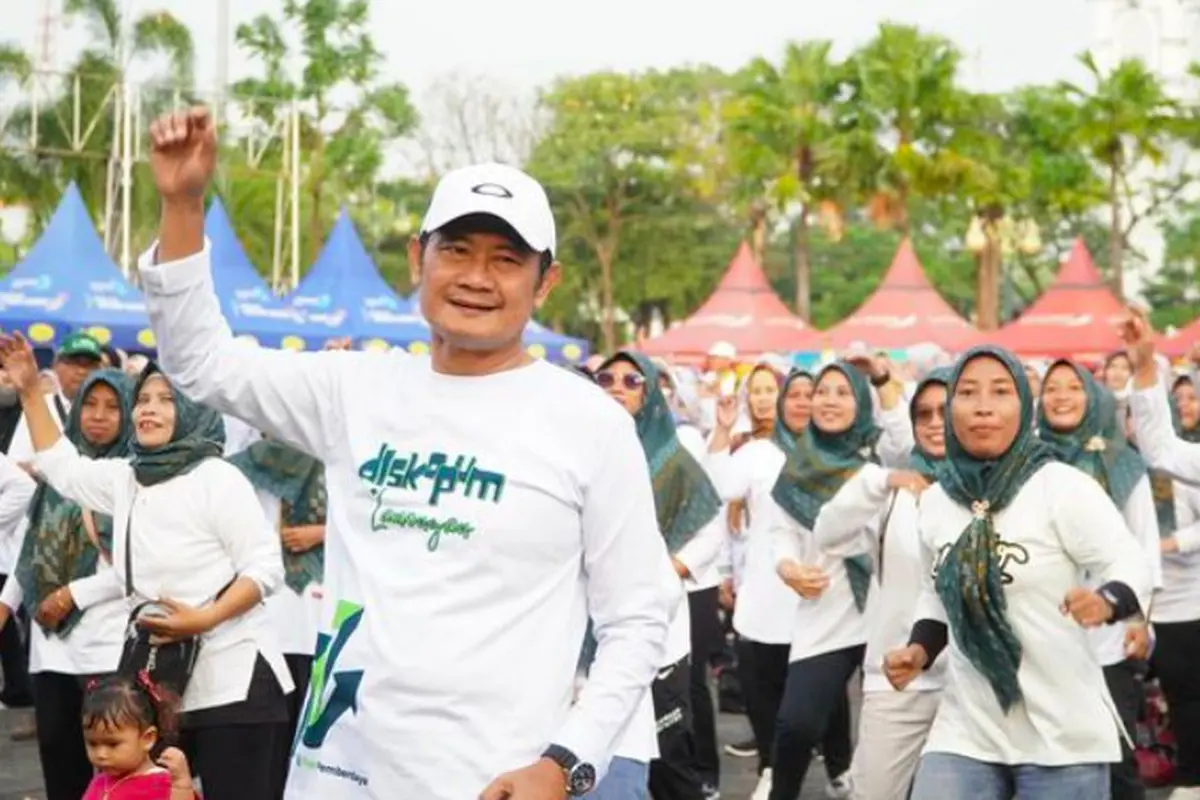 Bupati Lamongan Yuhronur Efendi saat menghadiri puncak peringatan Hari Jadi Koperasi Nasional ke 77 tahun 2024