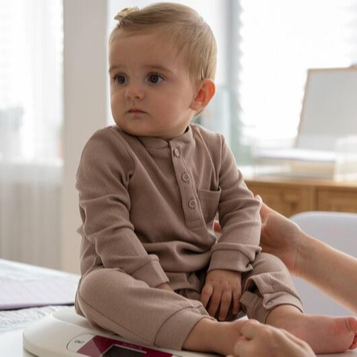 Panduan Orang Tua, Mengetahui Tinggi dan Berat Badan Bayi Ideal Menurut WHO