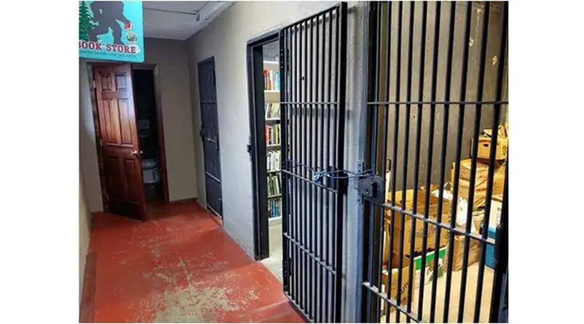 6 Potret Bangunan Terbengkalai Diubah Fungsi Jadi Lebih Keren, Tak Lagi Seram