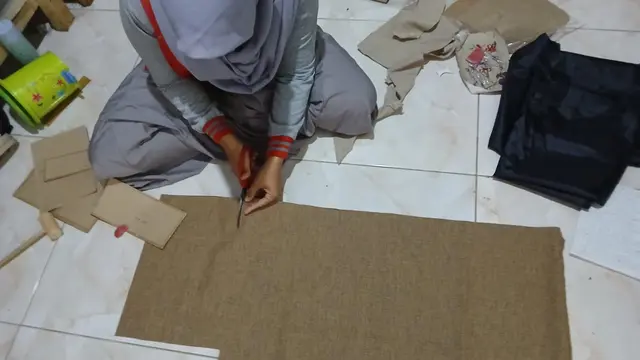Uniknya Produk UMKM Fashion Goni Asal Kartasura, Sukoharjo, Erlene Handycraft
