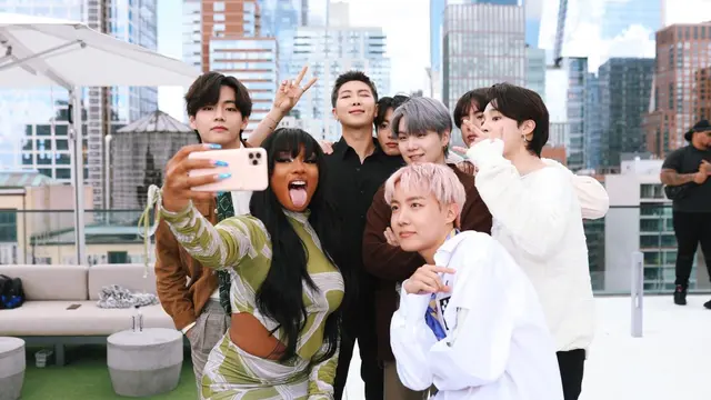 Megan Thee dan BTS bertemu di New York (Twitter/@BTS_twt)