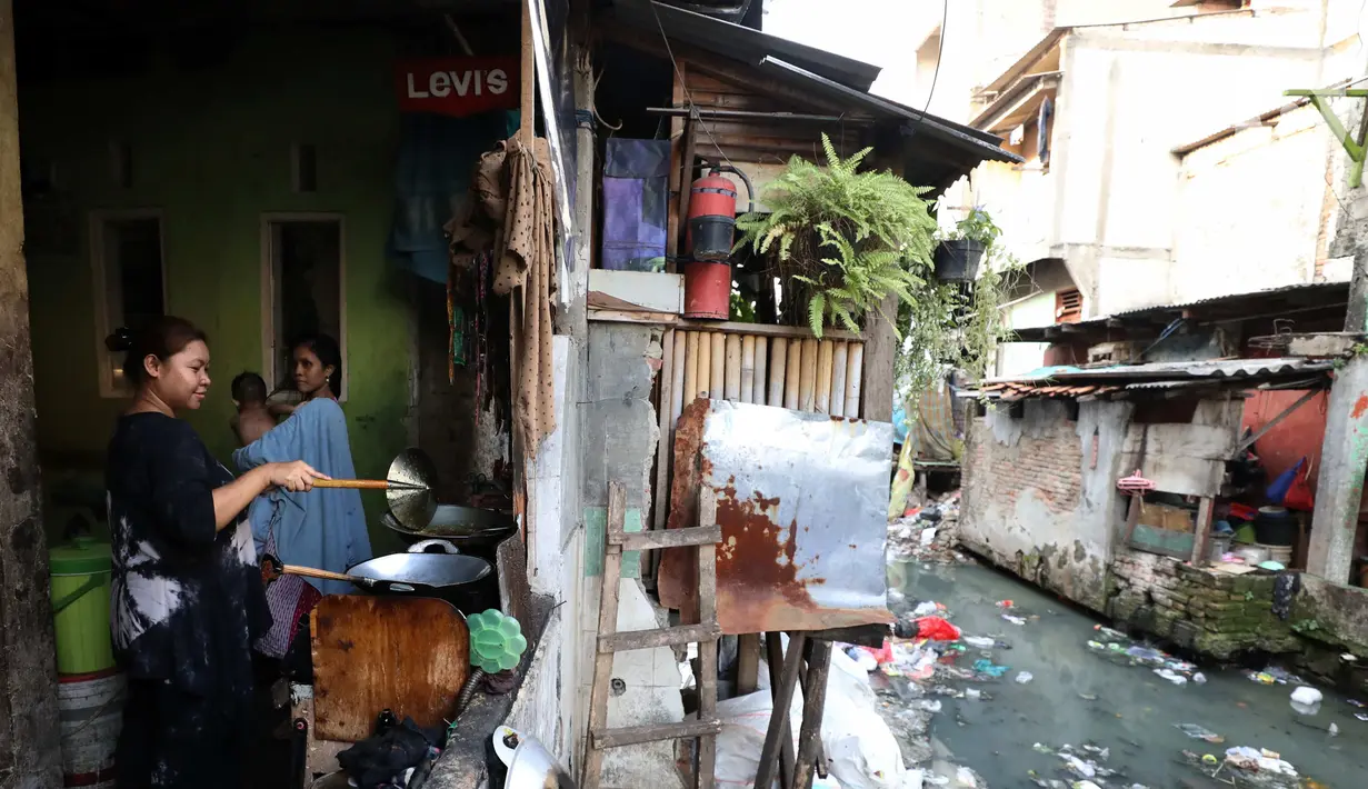 Penurunan tersebut diikuti dengan target penurunan angka pengangguran terbuka di kisaran 5,0 persen hingga 5,7 persen. (Liputan6.com/Angga Yuniar)