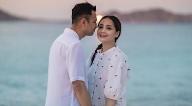[Fimela] Potret Liburan Seru Keluarga Raffi Ahmad dan Nagita Slavina