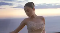 Syifa Hadju Gelar Pesta Pernikahan di Bali, Kalung Floral dari 4 Tipe Berlian Karya Wanda Ponika Viral