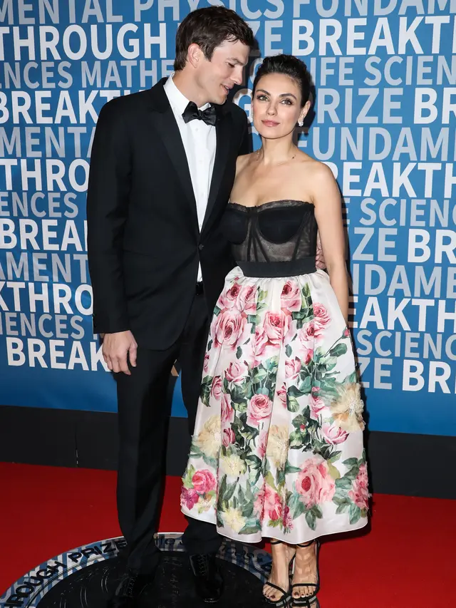 [Fimela] Mila Kunis dan Ashton Kutcher