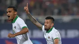 Gelandang timnas Indonesia, Stefano Lilipaly melakukan selebrasi usai menjebol gawang Vietnam pada leg kedua semifinal Piala AFF 2016 di Stadion Nasional My Dinh, Hanoi, Rabu (7/12). (HOANG DINH NAM/AFP)