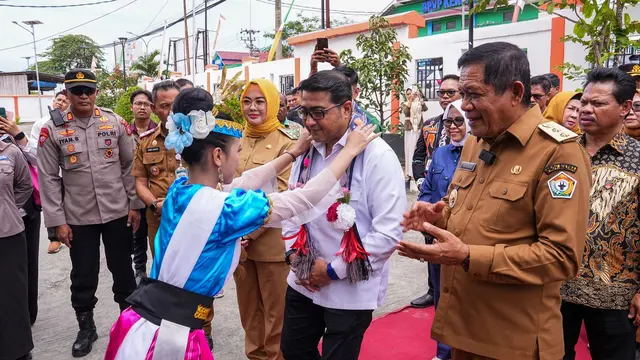 Menteri Ekraf Tinjau Sekolah Rakyat