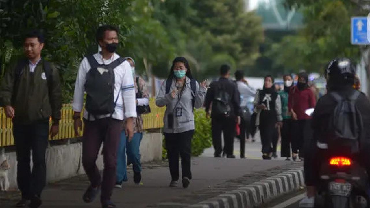 Kini, Kelas Menengah Tak Lagi Doyan Flexing Konsumsi buat Bertahan Hidup