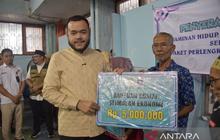 Pemkot Padang Salurkan Bantuan Presiden dan Stimulan Ekonomi untuk Korban Bencana Hidrometeorologi