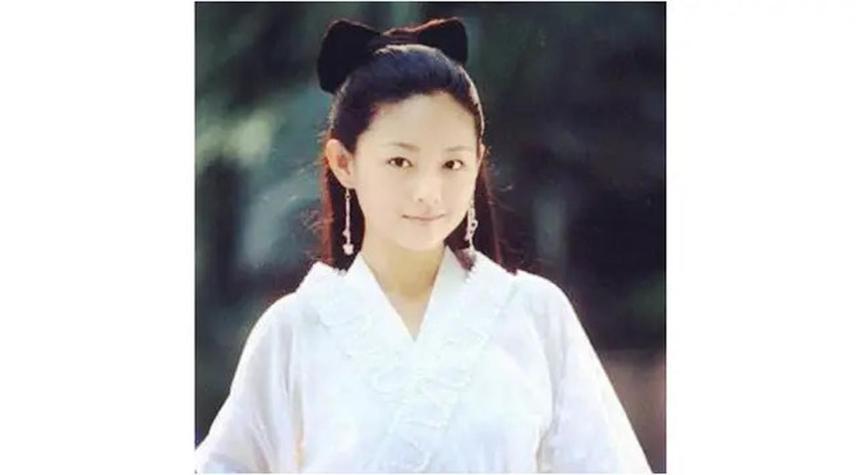 6 Potret Masa Remaja Barbie Hsu, Awali Karier Jadi PenyanyiTahun1994 Bareng Adik