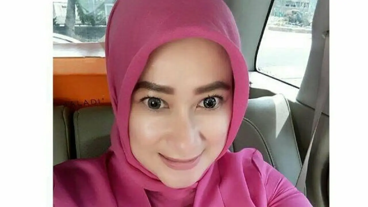  Indria Kameswari (38) ditemukan tewas di rumah kontrakannya di Perumahan River Valley, Desa Palasari, Cijeruk, Kabupaten Bogor pada Jumat 1 Agustus 2017 pagi (Foto: Facebook Indria Kameswari)