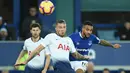 1. Toby Alderweireld - Dua tahun belakangan ini Toby selalu dikaitkan dengan United. Entah apa penyebabnya deal itu urung rampung.  (AFP/Oli Scarff)