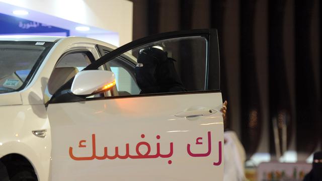 Arab Saudi Resmi Menghapus Larangan Menyetir bagi Wanita - Global