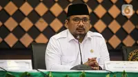 Menteri Agama (Menag) Yaqut Cholil Qoumas menggelar konferensi pers di Gedung Kementerian Agama, Jakarta, Kamis (3/6/2021). Pemerintah memastikan tidak memberangkatkan jemaah haji Indonesia pada musim haji 1442 H/2021 M. (Liputan6.com/Faizal Fanani)