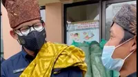 Saat Sandiaga Uno Dimintai Karpet Baru untuk Masjid di Semeru