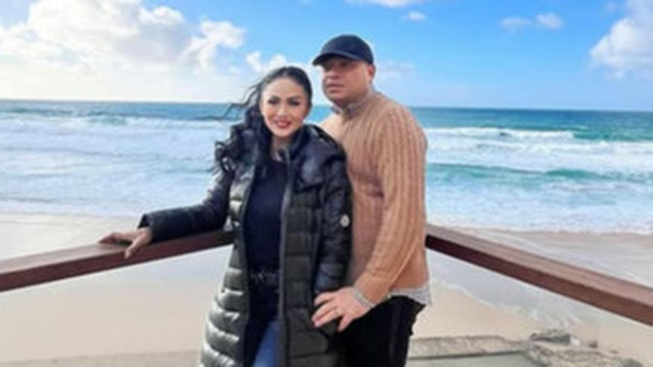 Potret Kece Kris Dayanti Liburan Bareng Raul Lemos di Portugal, Penampilan Dipuji Selalu All Out