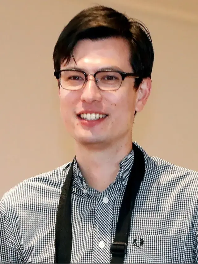 Potret Alek Sigley, Mahasiswa Asal Australia yang Ciptakan Aplikasi AppStore Versi Korea Utara yakni Tongil Tours