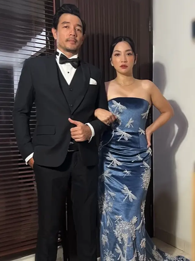 Parade Busana Gelap Pasangan Artis yang Hadir di Resepsi Jessica Mila-Yakub Hasibuan