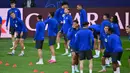 Pertandingan kedua perempat final Liga Champions 2024/2025 antara Borussia Dortmund vs Barcelona dijadwalkan berlangsung pada Rabu 16 April 2025 pukul 02.00 WIB, live streaming di Vidio. (Ina FASSBENDER/AFP)