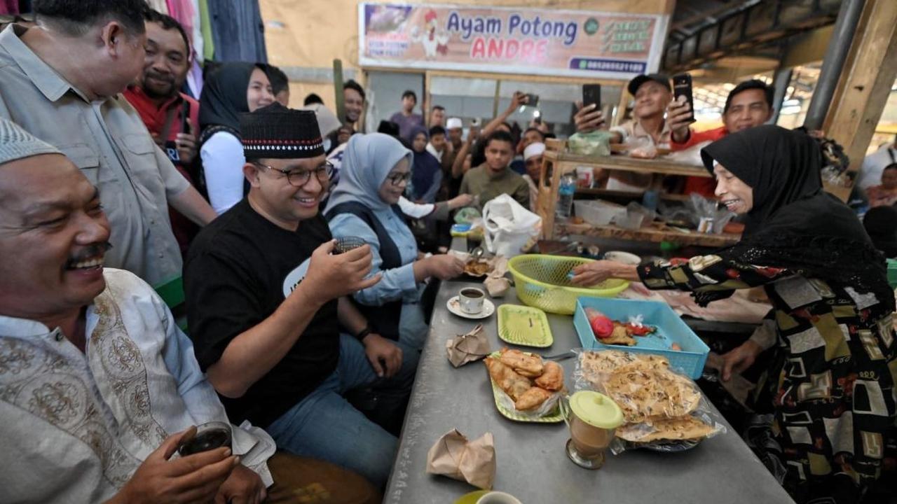 "Kita ingin peternak, pekebun, mendapat harga yang baik. Di sisi lain kita juga ingin ada stabilitas harga, sehingga rumah tangga tidak gonjang ganjing akibat harga kebutuhan pokok di pasar," kata Anies.