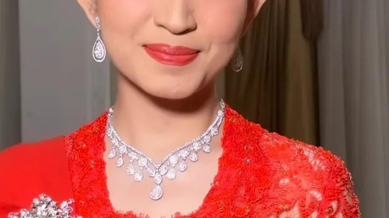 6 Penampilan Elegan Ibu Wapres, Selvi Ananda dengan Sentuhan Desainer Lokal