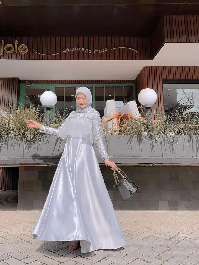 10 Model Baju Gamis Brokat Modern, Elegan untuk Kondangan