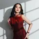 Dalam unggahan terbarunya, BCL tampil memukau mengenakan gaun merah berpotongan slit tinggi yang sukses memancarkan aura elegan sekaligus sensual secara effortless. [@itsmebcl].