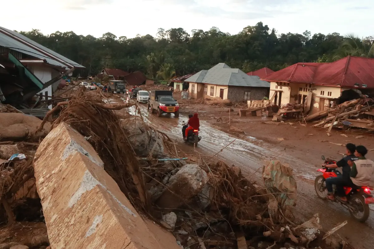 Permukiman di Agam rata tersapu banjir. (Liputan6.com/Novia Harlina)