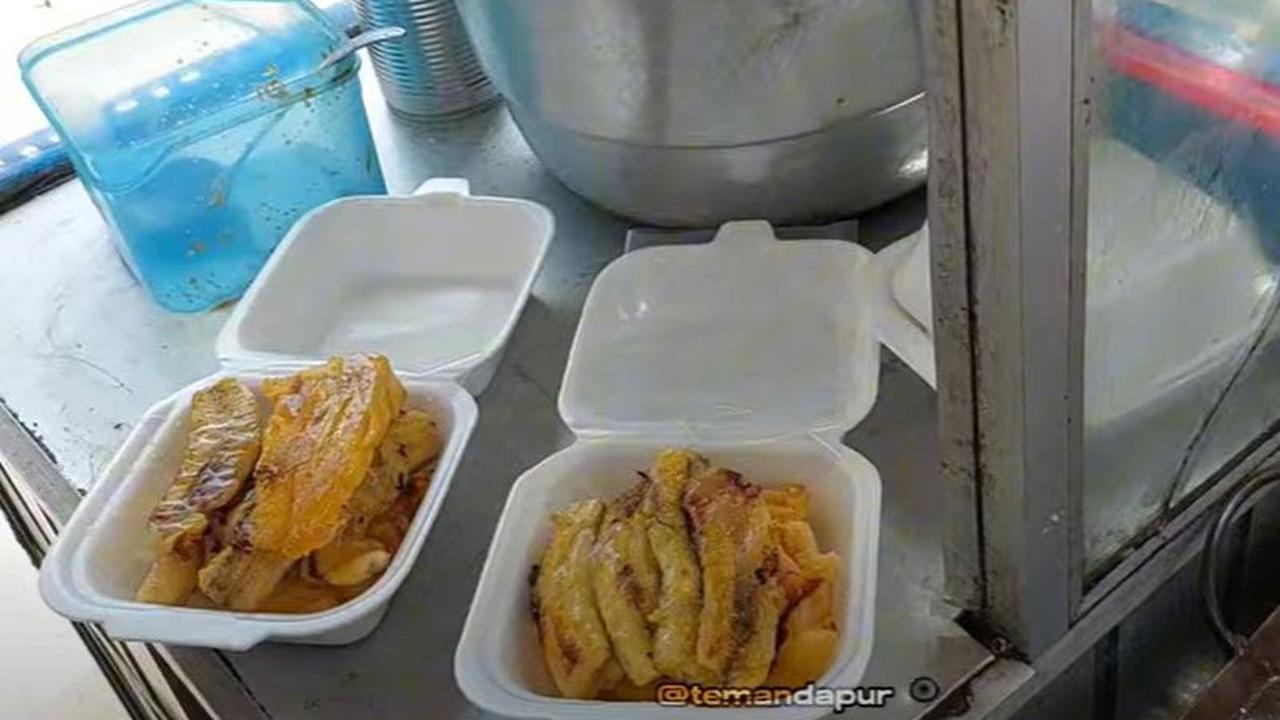 Dia pun dapat meraih jutaan rupiah setiap harinya. Penghasilan dari masing-masing gerobak pun berbeda-beda.