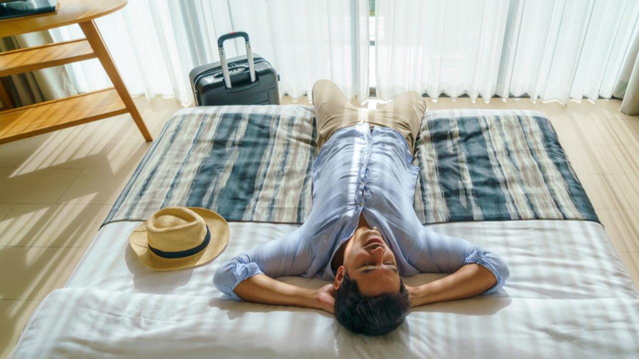 Habis Perjalanan Panjang? Ini 4 Rahasia Hilangkan Jetlag dengan Cepat