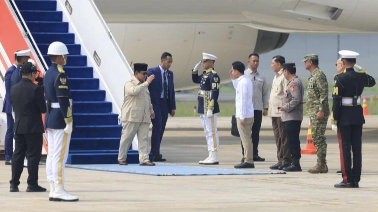 Penjelasan Seskab Teddy soal Banyaknya Kunjungan Prabowo ke Luar Negeri