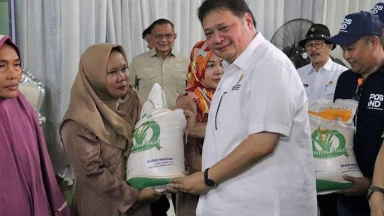 Terakhir anggaran asistensi rehabilitasi sosial anak yatim piatu (Atensi Yapi) untuk 378.755 anak dengan alokasi sebesar Rp454,5 miliar.
