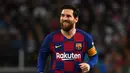 Lionel Messi - Kehebatan Messi memang tidak perlu diragukan lagi, pemain asal Argentina ini telah mengemas 627 gol dari 718 penampilannya di Berbagai kompetisi bersama Barcelona. (AFP/Gabriel Bouys)