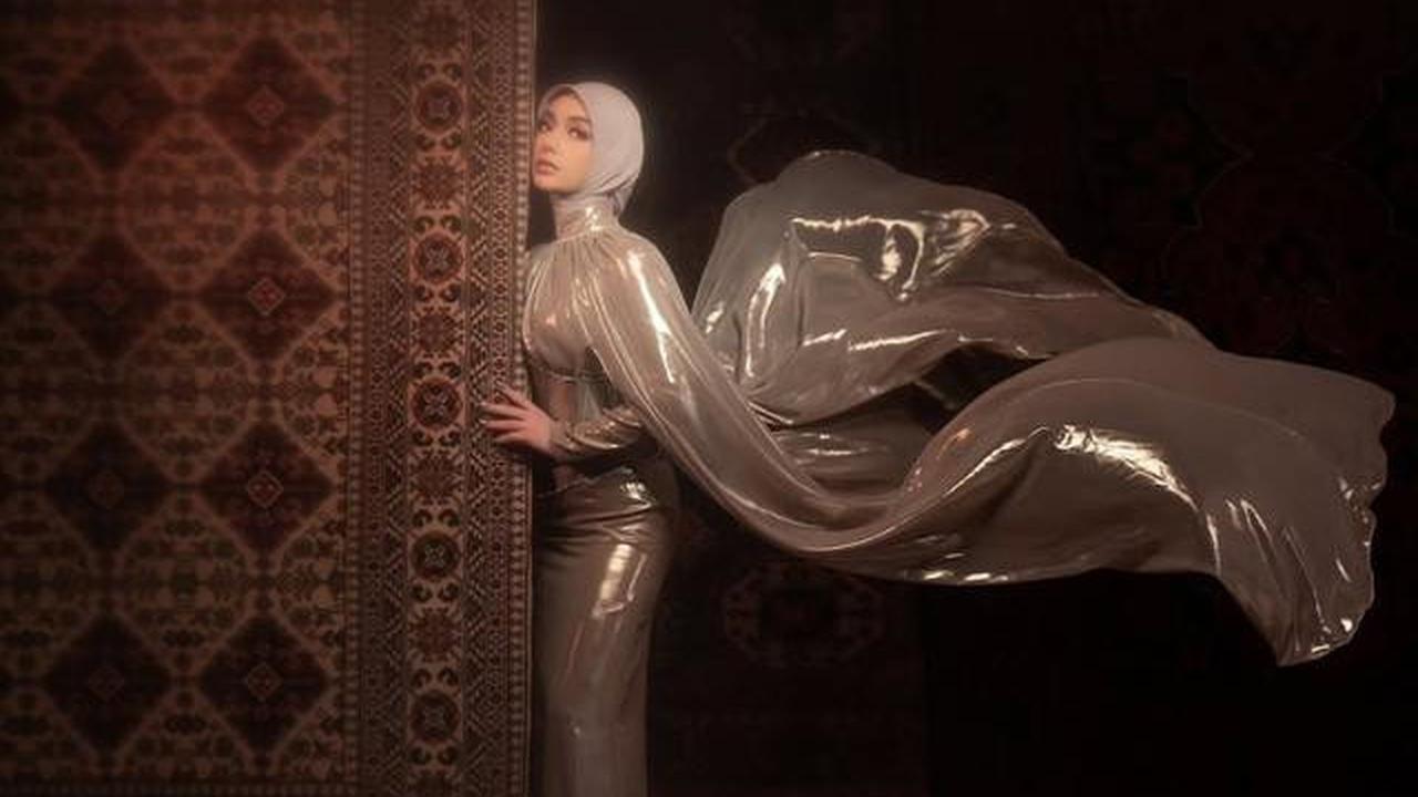 8 Potret Celine Evangelista Pakai Gaun Cape Elegan, Tampil Anggun dalam Balutan Hijab yang Menawan