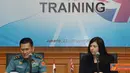 Citizen6, Jakarta: Kapuspen TNI didampingi Charge d’Affaires Inggris, di Jakarta Ibu Rebecca Razavi membuka Pelatihan Operasional Media, di Balai Wartawan Puspen TNI - Mabes TNI Cilangkap, Jakarta, Senin (23/7). (Pengirim: Badarudin Bakri).