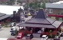 Melihat Lebih Dekat "Istana Kerajaan" Crazy Rich Ponorogo, Di Dalamnya Ada Ribuan Mobil