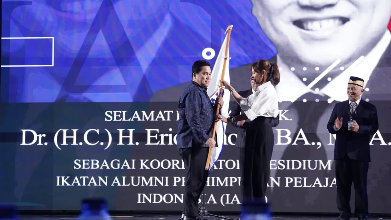 Menteri BUMN RI, Erick Thohir, secara resmi dikukuhkan sebagai Koordinator Dewan Presidium Ikatan Alumni Perhimpunan Pelajar Indonesia (IAPPI).