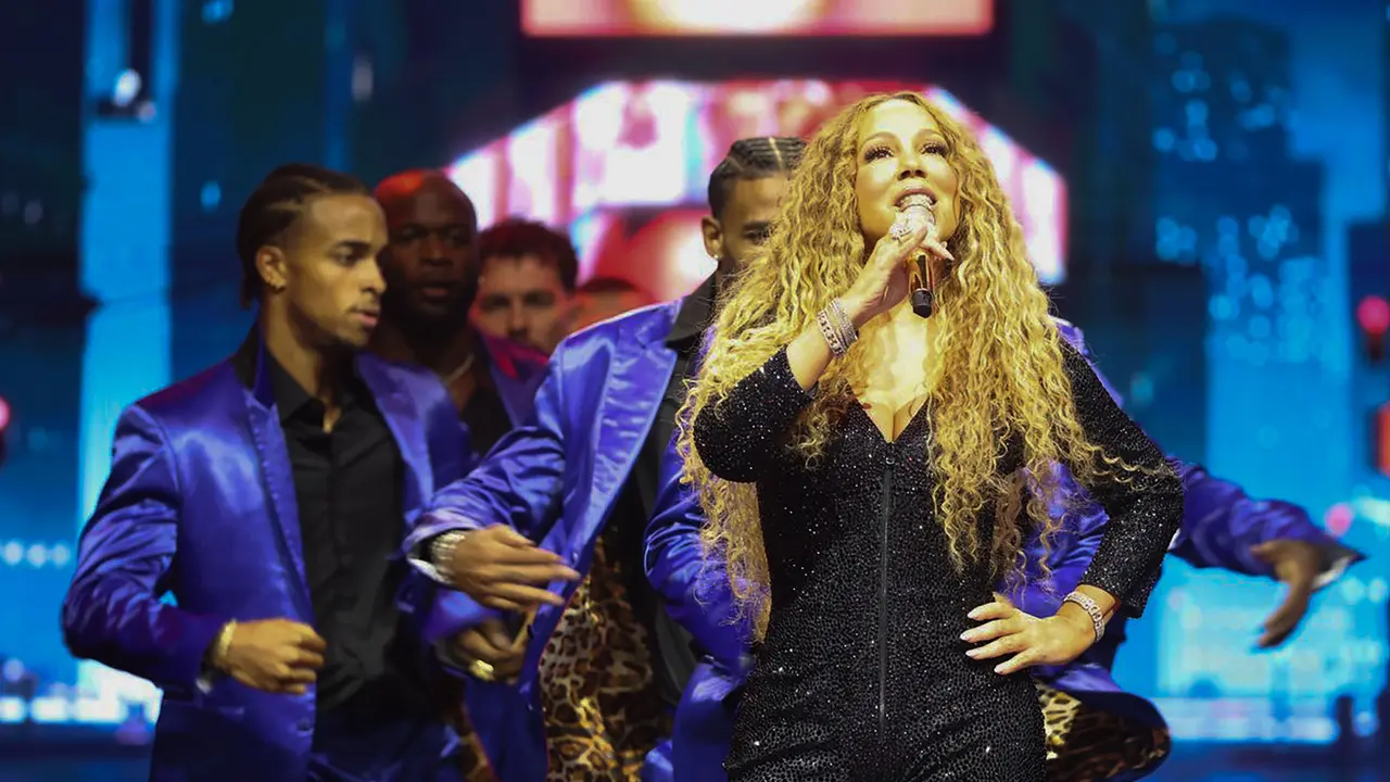 The Celebration of Mimi, Mariah Carey Bawakan Lagu Baru