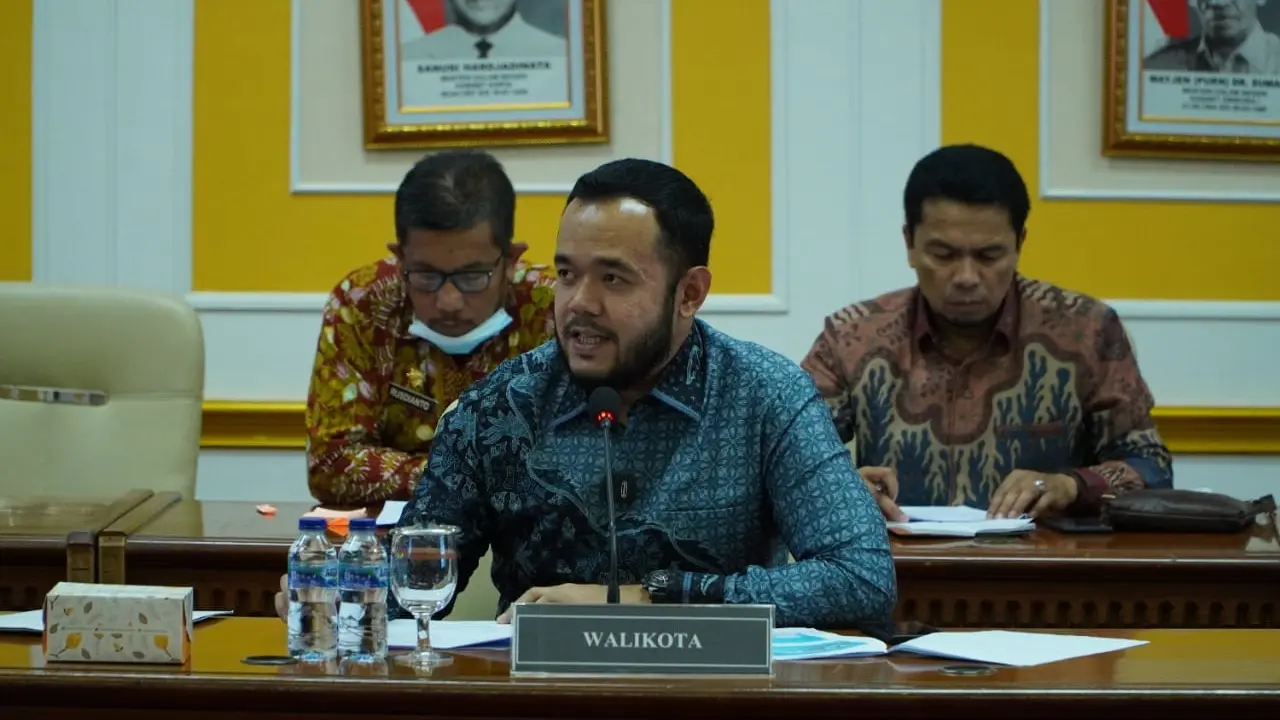Wali Kota Padang Panjang.