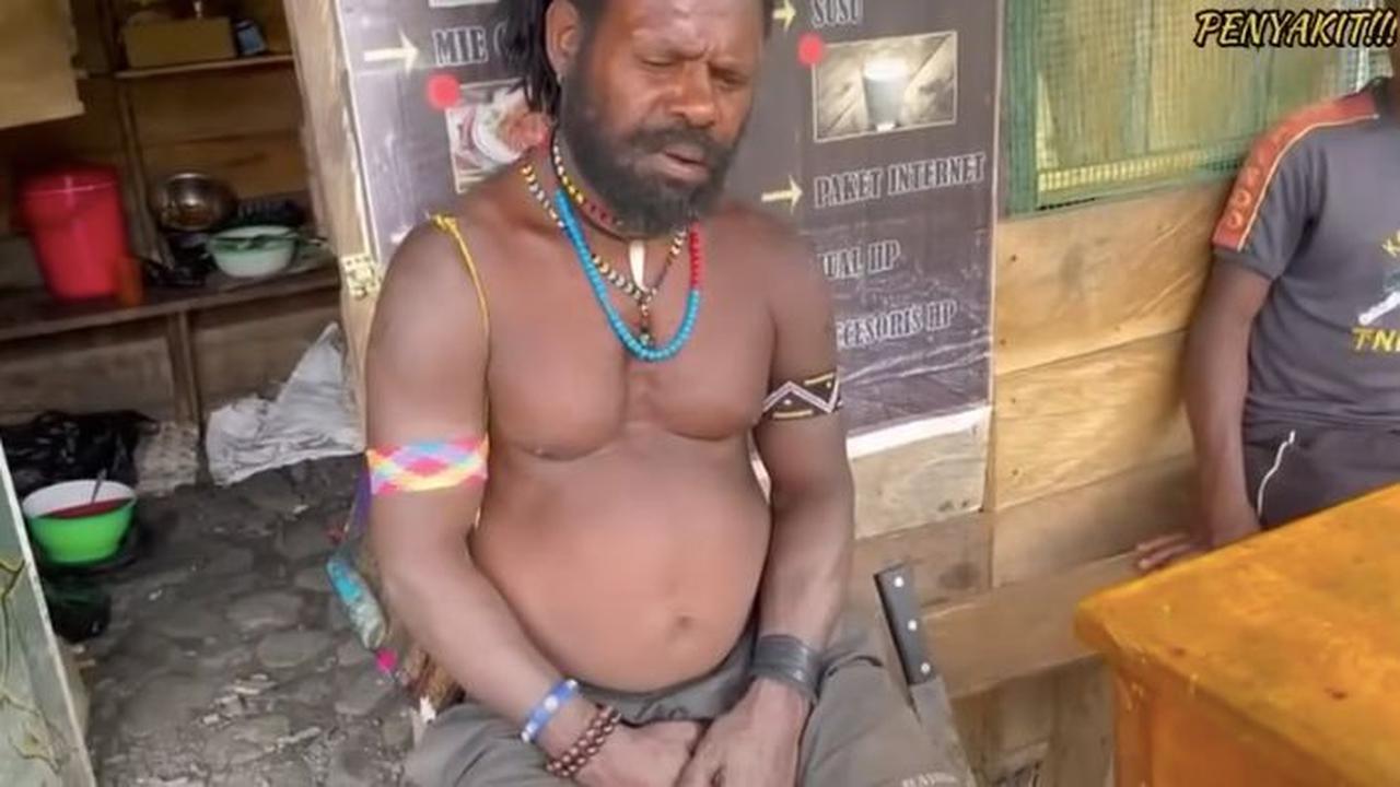 Mandi Pakai Deterjen, Prajurit Kopassus Belikan Sabun Mandi Untuk Panglima Perang Moro Kogoya 'Jangan Mandi Pakai Deterjen Kulit Rusak