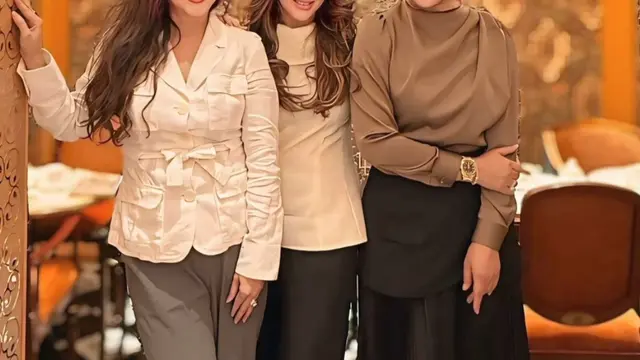 Awet muda Diana Pungky dan Marini Zumarnis. (credit: instagram.com/marinizumarnisreal)