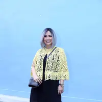 Banyak cara dilakukan selebriti untuk menjaga penampilannya. Salah satunya, penyanyi Titi DJ. Ia sering merubah penampilannya untuk mensiasati umurnya yang makin tua. (Nurwahyunan/Bintang.com)