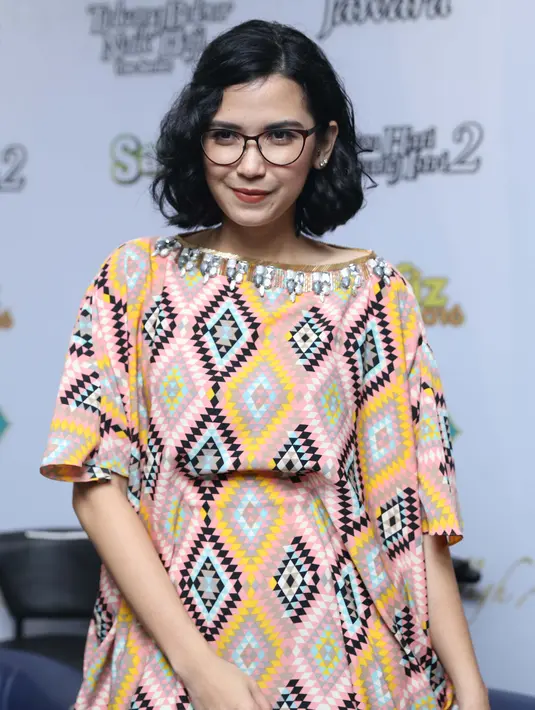 "Nah, Bella ini rekan kerja Hanna (Dewi Sandra), sampai akhirnya Bella ini masuk ke dalam kehidupan pribadi Hanna lewat mas Bram. Jadi ya di sini kembali perankan karakter antagonis lagi," tutur Dinda Jumat (27/5). (Andy Masela/Bintang.com)