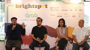 Founder brigthspot Anton Wirjono (kiri), Leo Theosabrata (kedua kiri), Amalia Wirjono (kedua kanan), Hogi Wirjono (kanan) saat jumpa pers persiapan perhelatan Brightspot bertema Modern Culture Festival, Jakarta, Kamis (26/10). (Liputan6.com/Angga Yuniar)