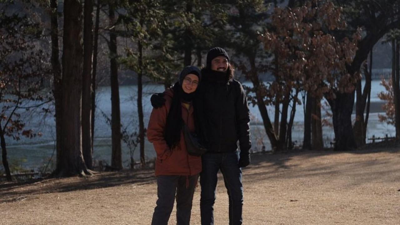 Jarang Tersorot, Inilah Potret Harmonis Duta Sheila on 7 dan Sang Istri yang Bikin Iri dengan Caption Romantis