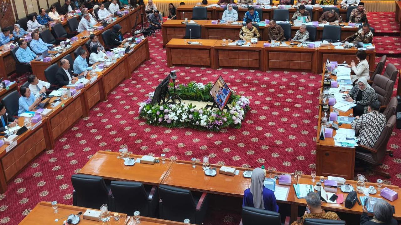 Keras! Komisi IX DPR Tantang Kepala BGN Bongkar Politisi Minta Jatah Dapur MBG