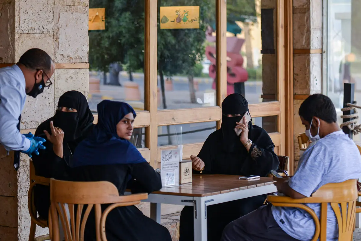 Aktivitas Warga Arab Saudi Pasca Pelonggaran Lockdown