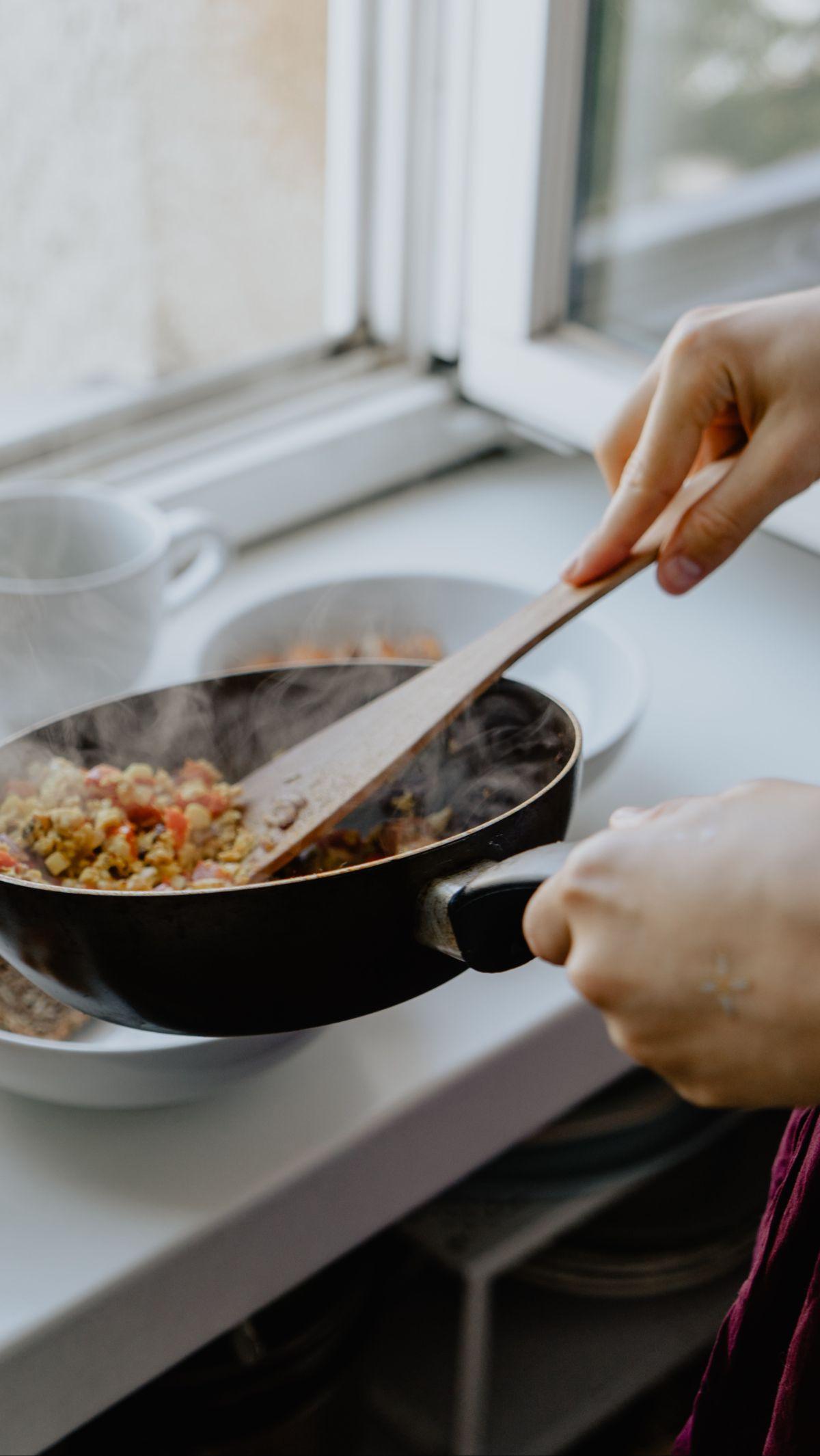 <a class="editorlink " href="https://www.merdeka.com/jabar/resep-bumbu-rendang-jengkol-ala-rumahan-enak-dan-menggugah-selera-kln.html" rel="follow" target="_self">Rendang jengkol </a>bisa jadi sajian lezat yang menggugah selera. Jengkol merupakan salah sa