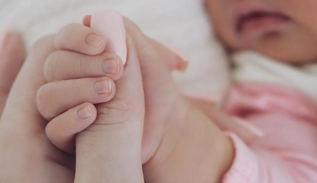 "Ia sudah menjadi ibu yang mengagumkan," ujar sumber tersebut. (instagram/kyliejenner)